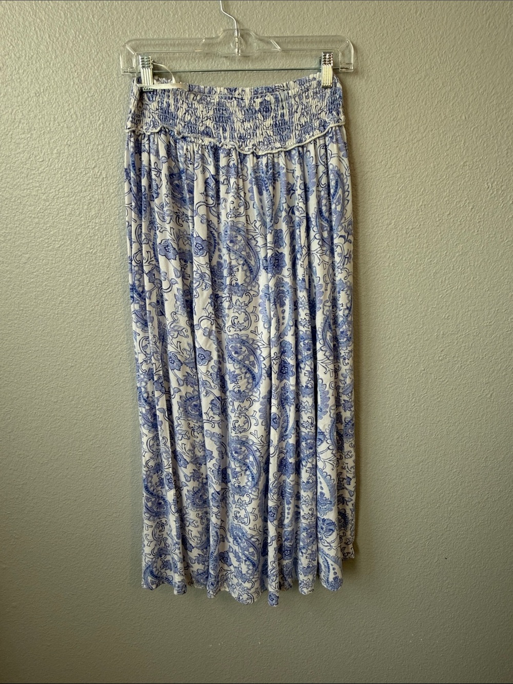 True Destinations-Old Navy Bund Light Blue Tank with Blue Paisley Wide Leg Pants
